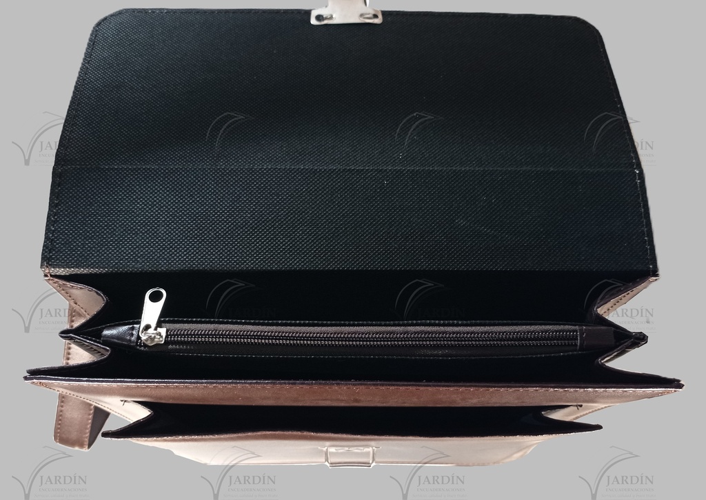 PORTAFOLIO PT-18 DAMA VERTICAL (28 X 28 CM)